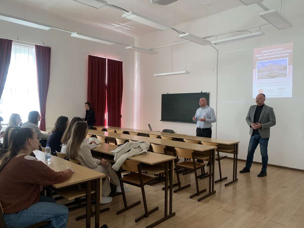 Промоција Педагошког факултета у Баји, у Високој школи "Етвес Јозеф"