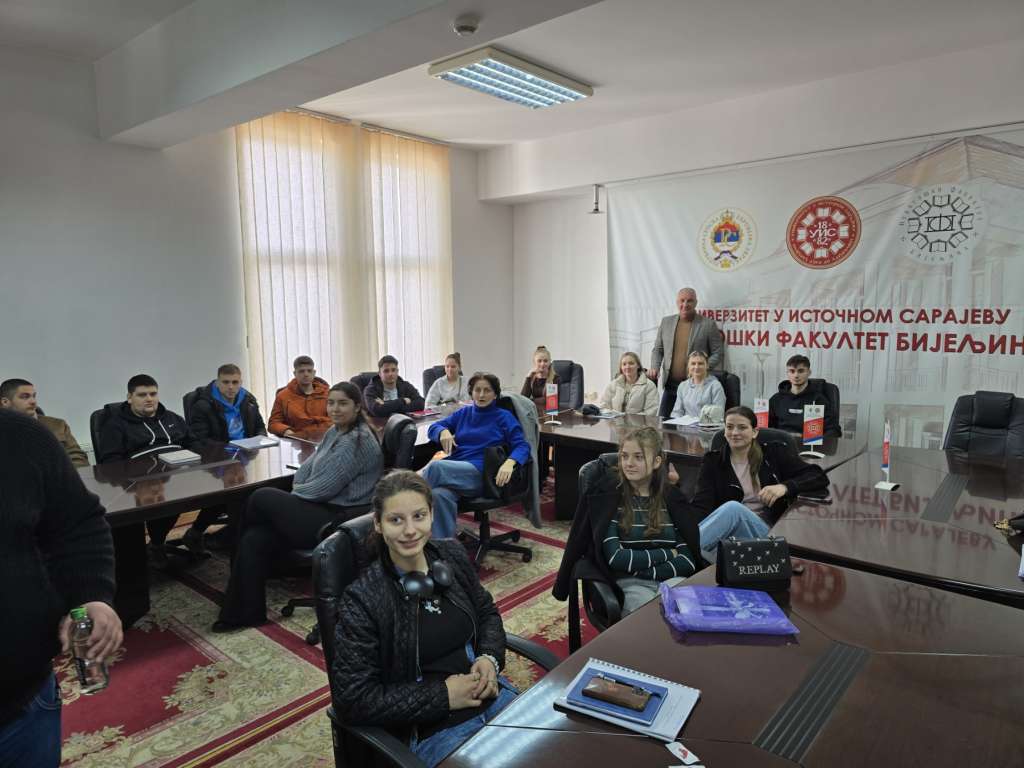 Danas su profesori sa Univerziteta u Kastamonu iz Turske održali predavanje za studente