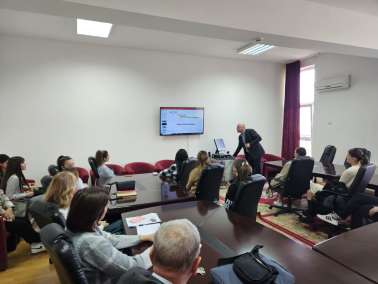 Дaнас смо угостили професоре са Високе школе,,Етвес Јозеф” из Баје 
