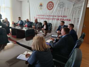 СТУДЕНТИ ИЗ НОВОСИБИРСКА НА СТРУЧНОЈ ПРАКСИ У БИЈЕЉИНСКИМ  ШКОЛАМА