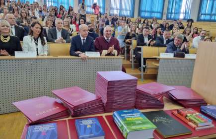 Промовисана 128 дипломирана студента
